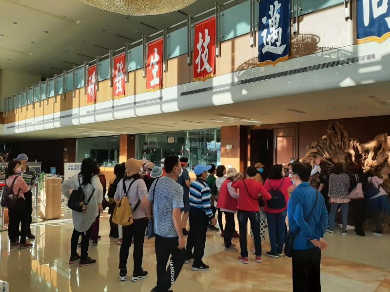 歡迎屏東縣萬巒鄉土風舞協會貴賓蒞臨參觀
